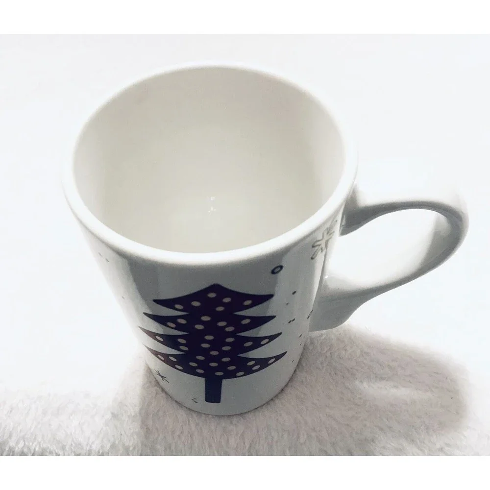 CALIFORNIA PANTRY 2010 Holiday Christmas Mug-‎ White With Red Polka Dot Tree